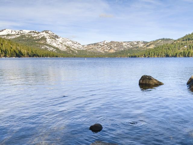 calm donner lake 